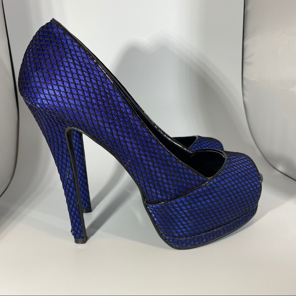 Shi by Journeys Platform heels